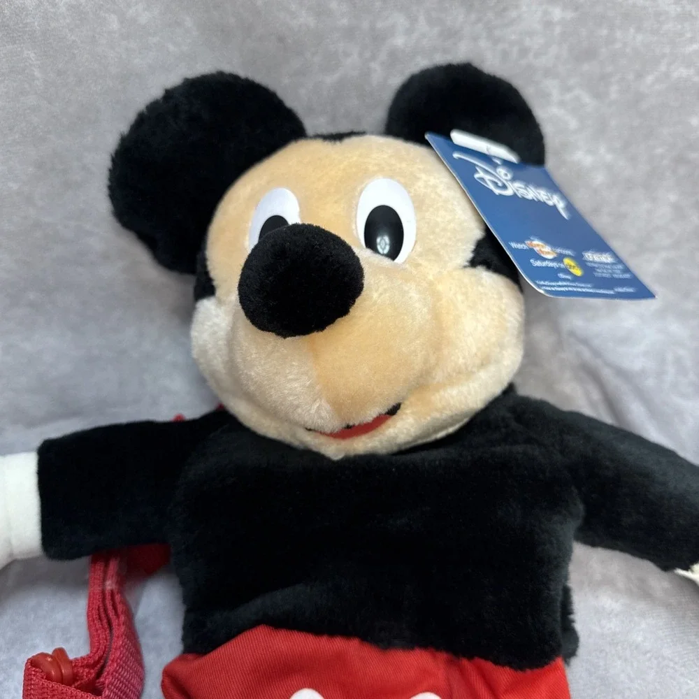 Disney‎ Pyramid Mickey Mouse 17